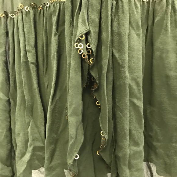 🔥 HOST PICK 🔥 BCBG Halter Dress in Hunter Green - Picture 8 of 11